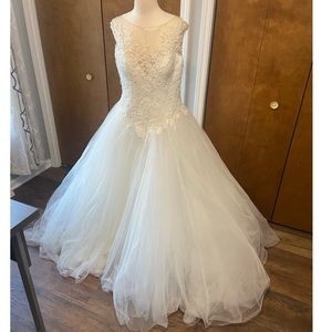 Pronovias Wedding Dress Tulle Lace Size 18